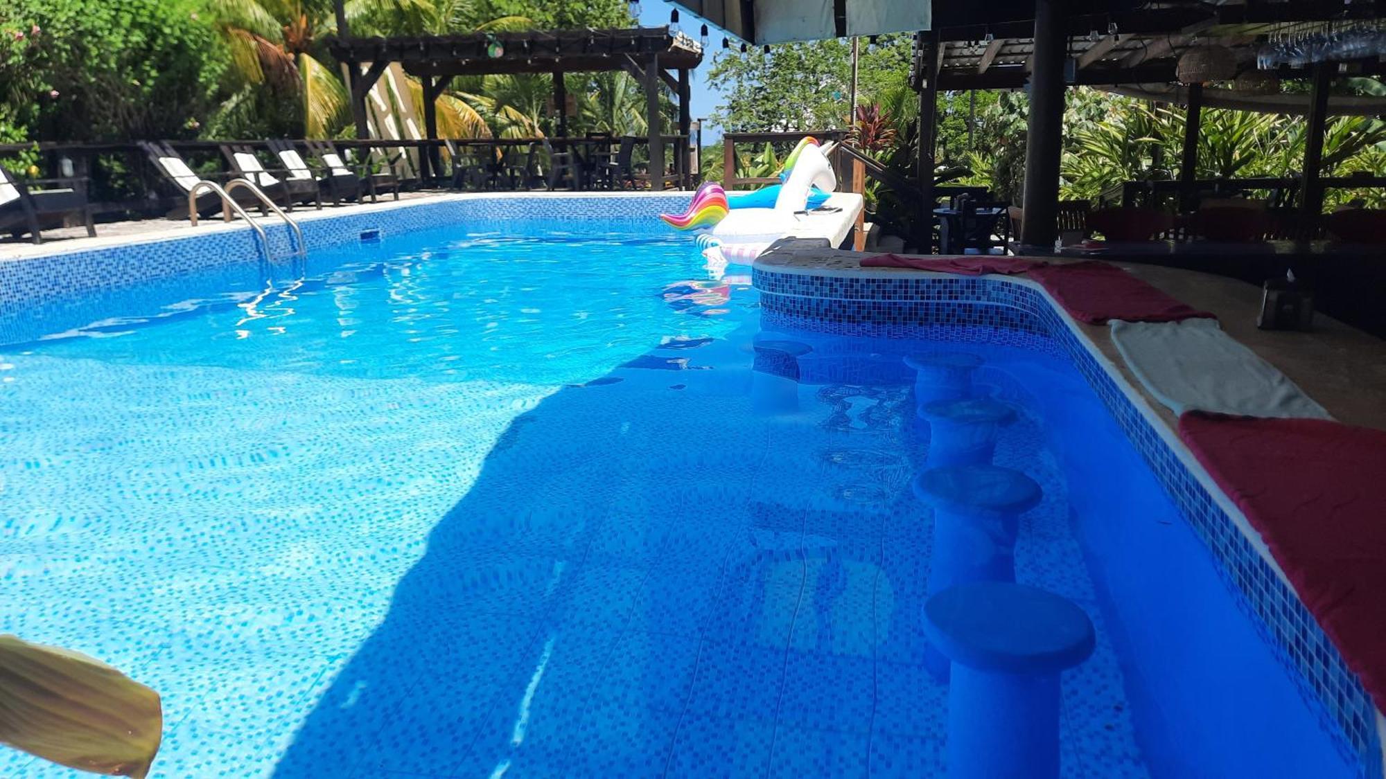Guava Grove Resort & Villas 桑迪湾 外观 照片
