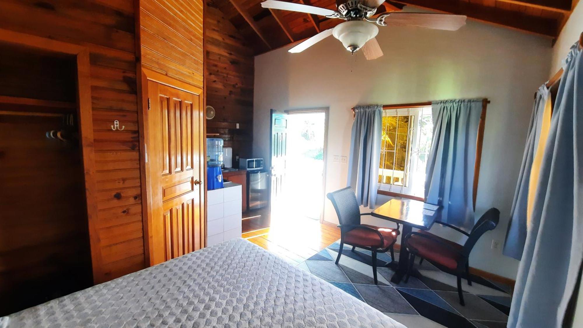 Guava Grove Resort & Villas 桑迪湾 客房 照片